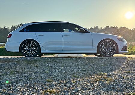 Audi RS6 . quattro performance plus Avant