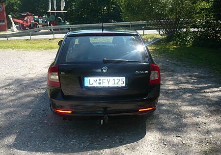 Skoda Octavia 1.8 TSI Ambiente Combi Ambiente