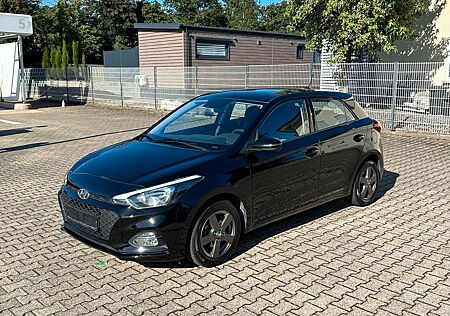 Hyundai i20 *Passion*Navi*Kamera*SHZ*8-Fach*2.Hand*