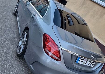 Mercedes-Benz C 220 d 4MATIC AMG Line Autom. AMG Line