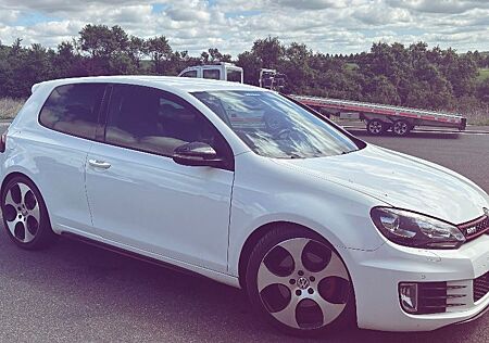 VW Golf Volkswagen 2.0 TSI GTI GTI