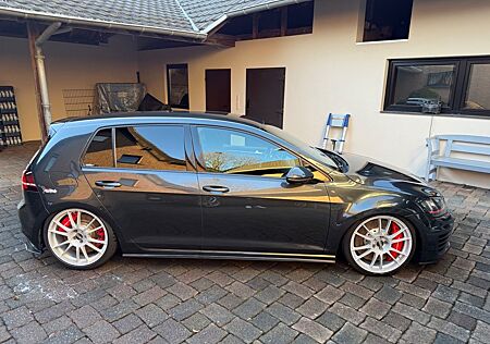 VW Golf Volkswagen 2.0 TSI DSG GTI