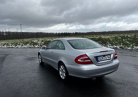 Mercedes-Benz CLK 320