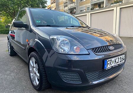 Ford Fiesta 1,4 16V Ambiente Ambiente