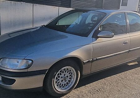 Opel Omega B 2,0 16V 100kw ab Okt. H-Kennz. möglich