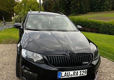 Skoda Octavia 2.0 TDI SCR DSG 4x4 RS Combi RS