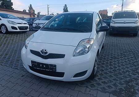 Toyota Yaris Cool