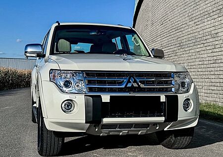 Mitsubishi Pajero 3,8 V6 MIVEC 4WD Automatik Instyle