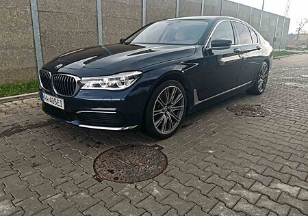 BMW 750i xDrive -