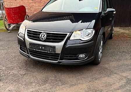 VW Touran Volkswagen Cross 2.0 TDI, 7 Sitzer, 8Bereift
