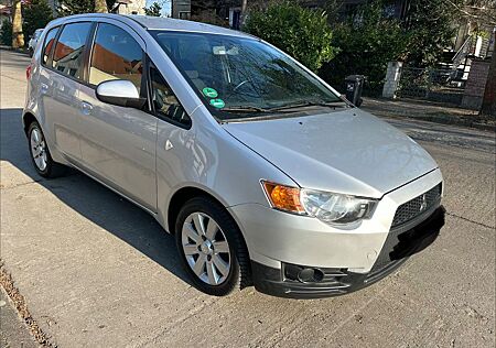 Mitsubishi Colt 1.3 Invite , Automatik, 4 türig, Klima. PDC