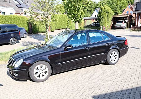Mercedes-Benz E 200 KOMPRESSOR AVANTGARDE