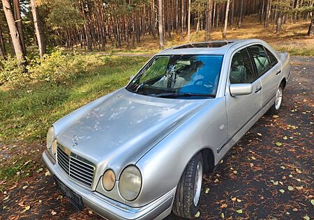 Mercedes-Benz E 230 ELEGANCE Elegance