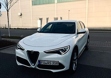 Alfa Romeo Stelvio 2.0 Turbo 16V 206kW Lusso AT8-Q4 Lusso