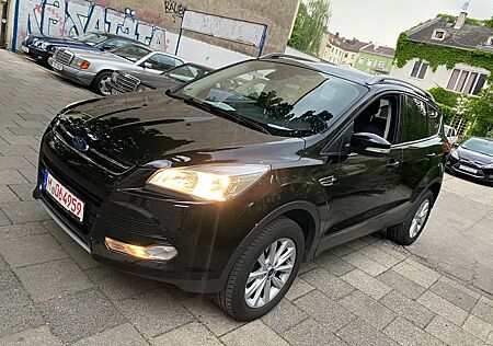 Ford Kuga TITANIUM 1,5 *DESIGN*SPORTSITZE*KEY FREE*