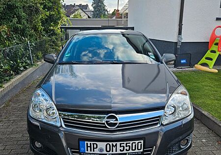 Opel Astra 1.4 Tw. INNOVATION "110 Jahre" Tüv, Klima