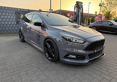 Ford Focus 2,0 EB ST Leder-Exklusiv-Paket Turnier ST