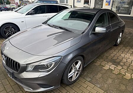 Mercedes-Benz CLA 200 7G Edition Navi Xenon Nightpaket PDC
