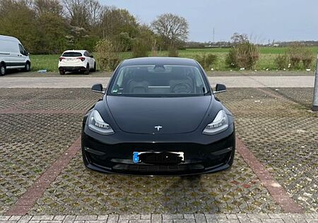 Tesla Model 3 Long-Range Dual Motor AWD (Launch Ve...