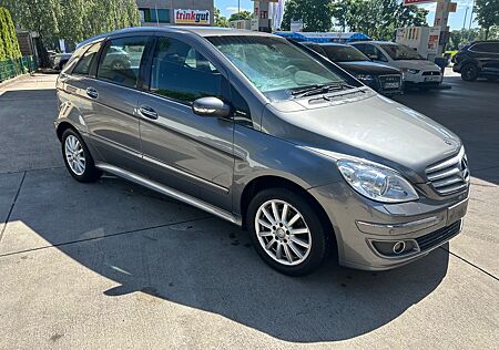 Mercedes-Benz B 200 Special Edition AUTOMATIK NAVI 137TKM