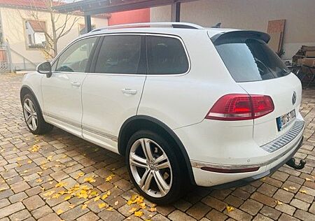 VW Touareg Volkswagen 3.0 V6 TDI - TOPAusstattung,Service neu