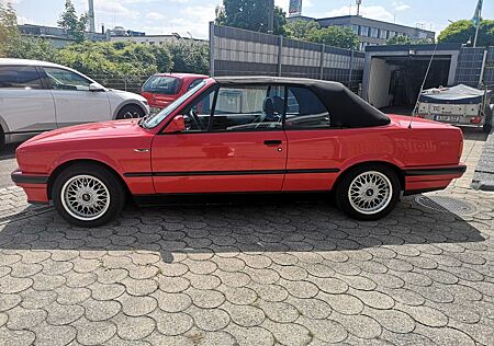 BMW 318i Cabrio M-Technik Elek.Verdeck H Zulassung