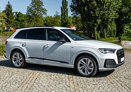 Audi Q7 50 TDI quattro S-line