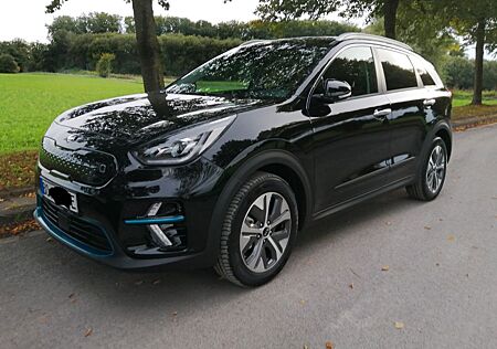 Kia Niro E- SPIRIT 64kWh-Akku 455 km WLTP-Reichweite