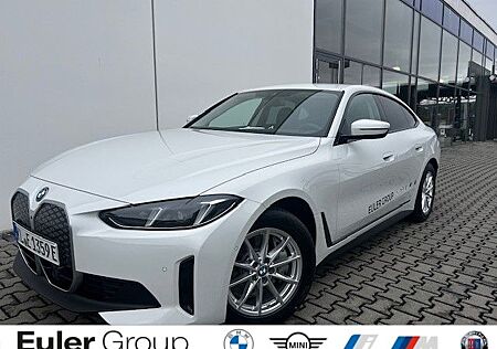 BMW i4 eDrive35 Gran Coupe AHK-klappbar AHK Navi Dig