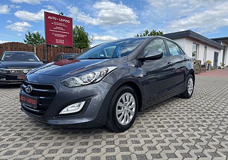 Hyundai i30 blue Classic,1.Hand,Klima,Xenon,CD,FH.......