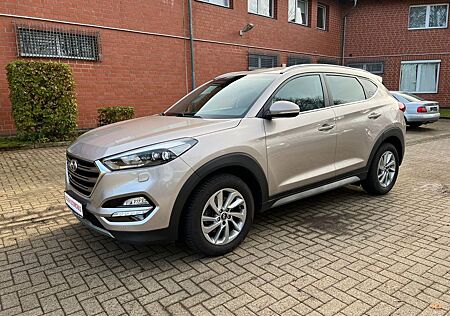 Hyundai Tucson Style 4WD - Tüv 04 / 2026 - Navi - Kamera