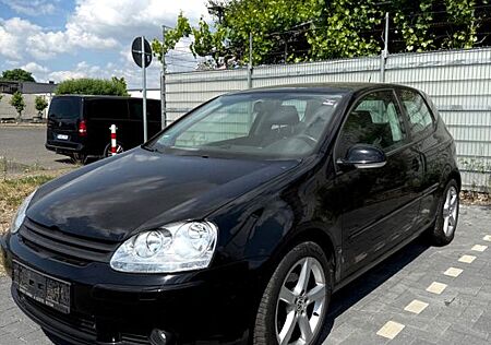 VW Golf Volkswagen 2 Jahre TÜV! Klima, PDC