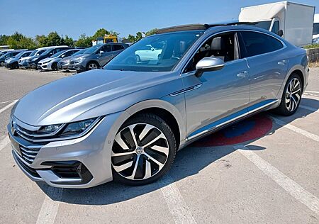 VW Arteon Volkswagen R-Line 2.0 TDI 190PS/360Cam/SzHz/Pano/Led