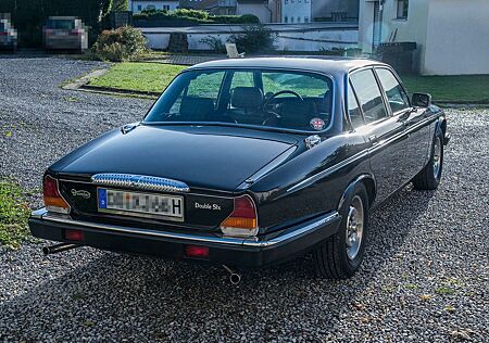 Jaguar Daimler XJ 12 - Double Six "Black Beauty"