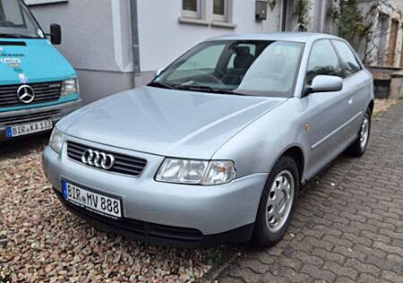 Audi A3 1.6 Ambiente Ambiente