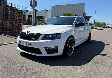 Skoda Octavia 2.0 TDI DSG RS Combi RS