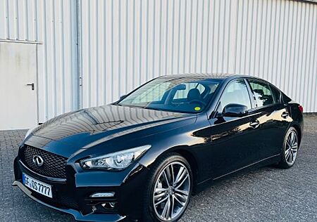 Infiniti Q50S Hybrid Sport Tech AWD Auto Vollausstattung
