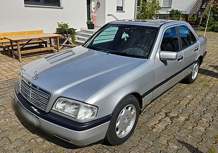 Mercedes-Benz C 180 CLASSIC