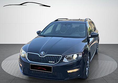 Skoda Octavia Combi RS / Automatik/Leder/Xenon/Navi