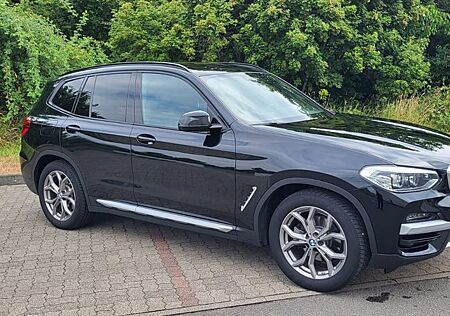 BMW X3 xDrive20d xLine AT NAVI Leder