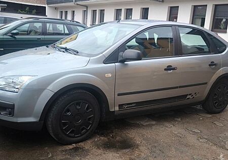 Ford Focus 1,6 Ambiente Ambiente