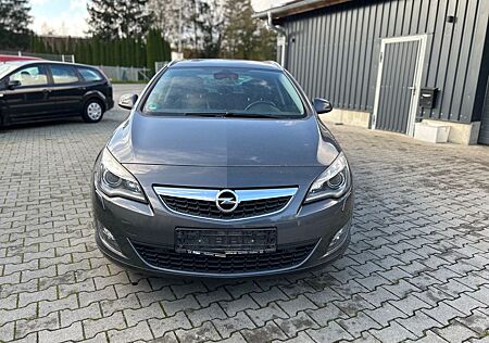 Opel Astra J Sports Tourer Innovation