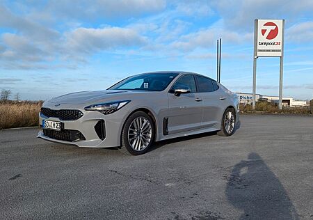 Kia Stinger 2.2 CRDi AWD GT Line Scheckheft / TÜV