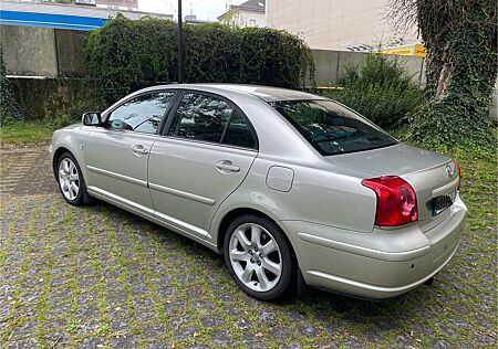 Toyota Avensis Executive 2.0-l-VVT-i Executive