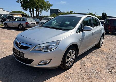 Opel Astra J Lim. 5-trg. Edition