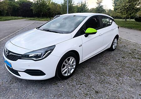 Opel Astra 1.2 Turbo Business Edition