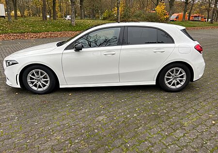 Mercedes-Benz A 200 -