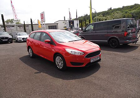 Ford Focus Turnier Trend Scheckheft gepf. Aus 1-Hand