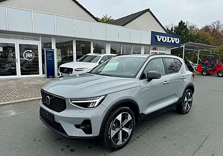 Volvo XC 40 XC40 B3 DCT Plus Dark