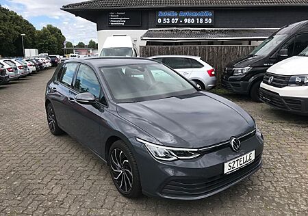 VW Golf Volkswagen VIII 1.0 Lim. Life